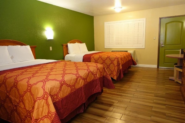 Tropic Lodge image 26