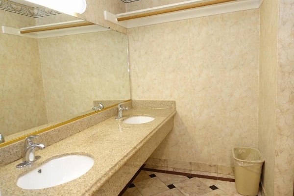 Tropic Lodge image 27