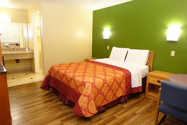 Tropic Lodge Main image